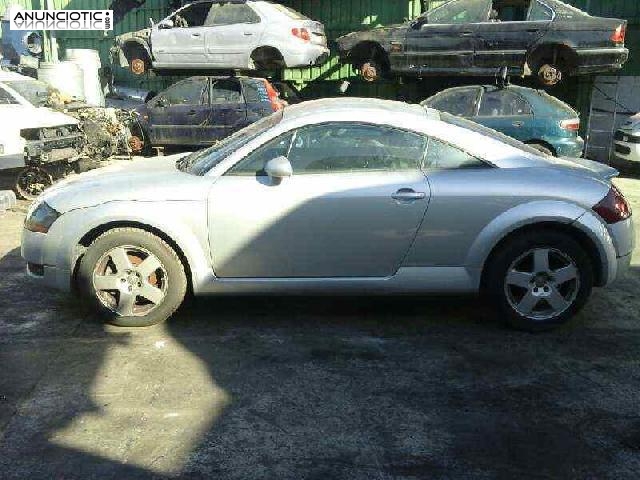 Piloto matricula de audi - tt