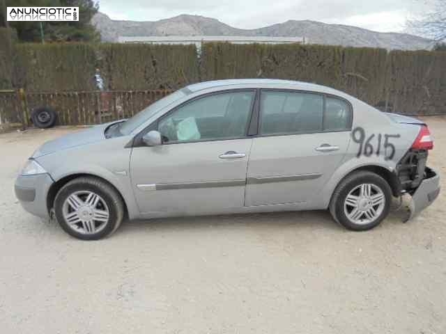 Elevalalunas renault megane 8201010921