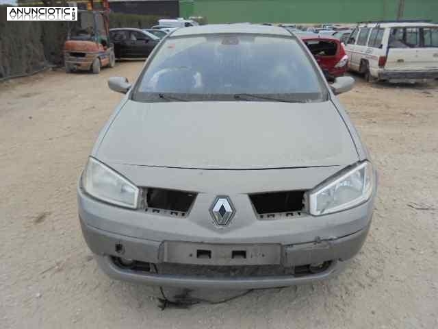 Elevalalunas renault megane 8201010921