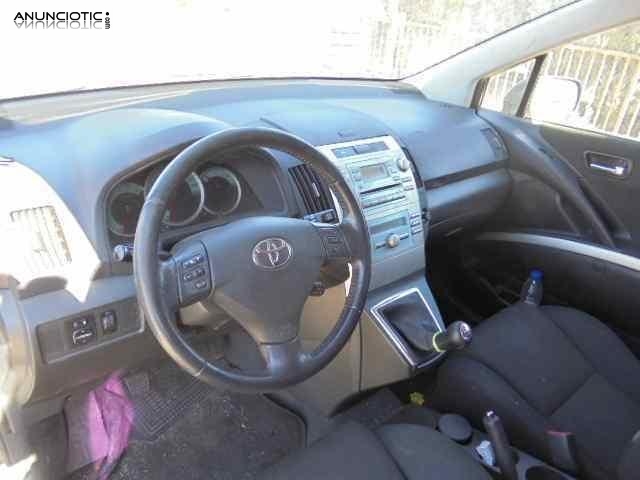 Despiece de toyota corolla verso (r1)