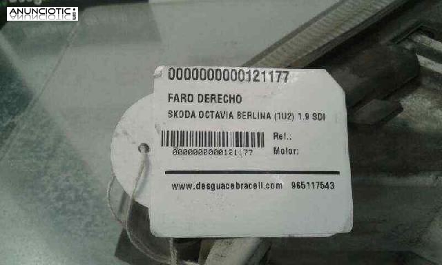 Faro der. de skoda-(121177)