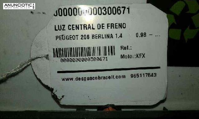 Luz central de freno de peugeot-300671