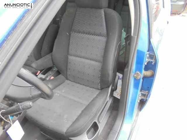 Asiento delantero izquierdo 3575353