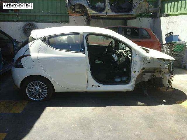 Despiece (01946) lancia ypsilon (402) 