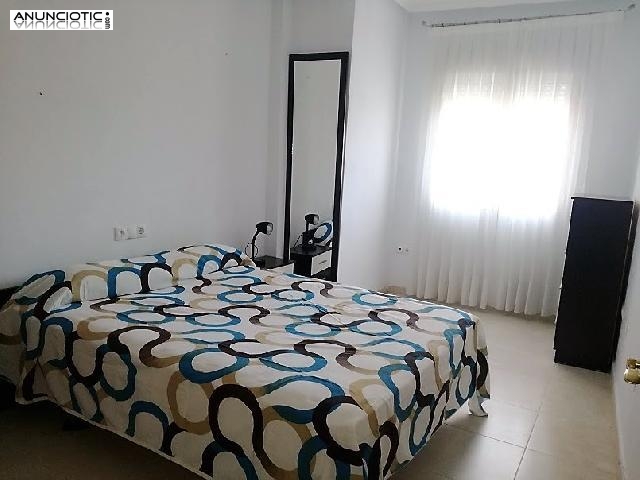 Piso 4 dormitorios  2 baños centro Torrevieja