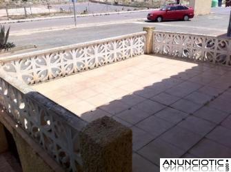 ZONA CERCANA GUARDAMAR DEL SEGURA BUNGALOW CON AJRDIN 32.000 EUROS.URGE SU VENTA!!!!!