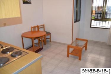 TORREVIEJA,VIVIENDA CON  ,PISCINA COM,SOLAMENTE 27.900 EUROS.