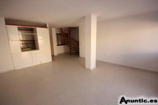 TORREVIEJA,CERCA PLAYA 3 HABS,2 BAÑOS DUPLEX 69.000 EUROS. 