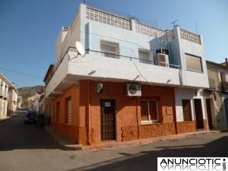 SE VENDE BAJO COMERCIAL CON VIVIENDA DE 4 HABITACIONES 330M EN ABANILLA,MURCIA