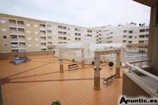 TORREVIEJA CERCA EL PUERTO,PISCINA 57.500 EUROS. 