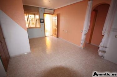 TORREVIEJA,BUNGALOW CON GRAN SOLARIUM PRIVADO 2 HABS 76.000E 