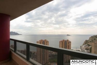 ÁTICO DÚPLEX CON VISTAS AL MAR EN BENIDORM