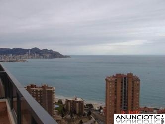 ÁTICO DÚPLEX CON VISTAS AL MAR EN BENIDORM