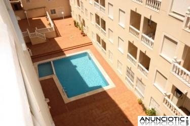 TORREVIEJA,SEGUNDA LINEA DE LA PLAYA 2 HABS 63.500 EUROS 