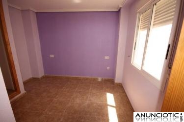 TORREVIEJA,SEGUNDA LINEA DE LA PLAYA 2 HABS 63.500 EUROS 