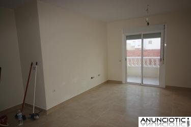 TORREVIEJA 4 HABS ZONA CENTRO,2 TRASTEROS 119.000E 