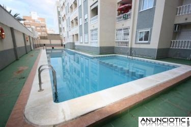 TORREVIEJA,ZONA CENTRO 2 HABS 67.000 EUROS.PISCINA 