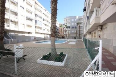 ESTUDIO CON PISCINA AL LADO DE  LA PLAYA EN TORREVIEJA SOLAMENTE 33.000 EUROS