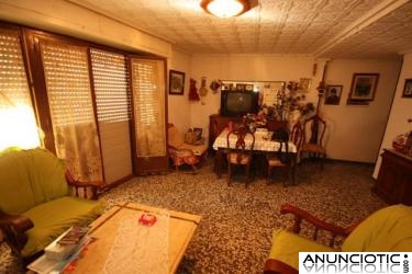 TORREVIEJA AL LADO PLAYA 4 HABS 49.000 EUROS.