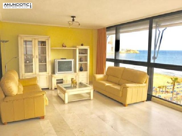 ocasion vivienda en primera linea de playa y piscina