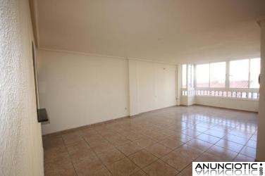 TORREVIEJA 3 HABS CERCA PLAYA MUY AMPLIO 59.999 EUROS