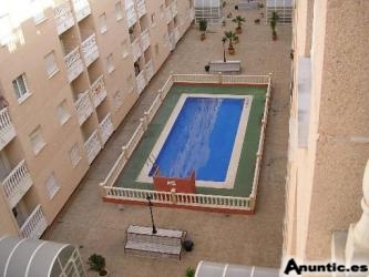 TORREVIEJA,ATICO, 2 HABS CERCA PLAYA,PISCINA 67.500 E 