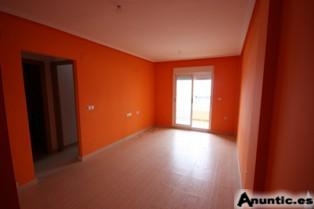 TORREVIEJA APARTAMENTO 2 HABS,PISCINA,GARAJE, 78.000 EUROS. 