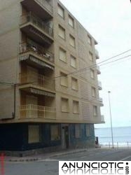 Se alquila piso en Torrevieja 300 E zona playa de los naufragos 