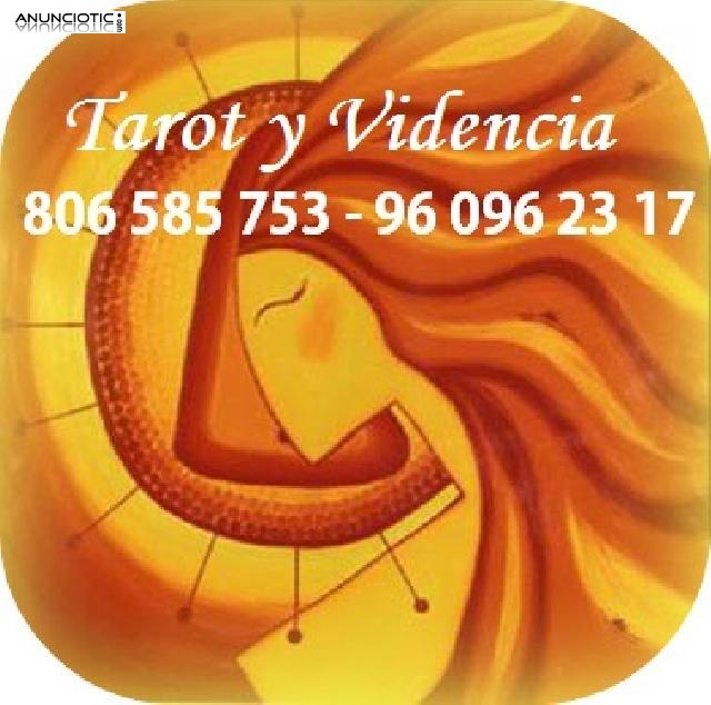 Tarot y videncia de Cristina. Vidente y tarotista recomendada. 