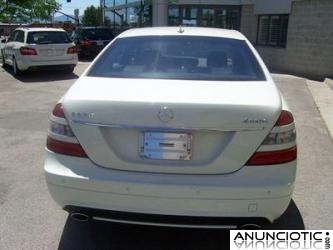 Mercedes-Benz S-Class S550 4MATIC Sedan a 3800