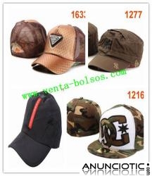 Gorras y gafas de sol de marca  