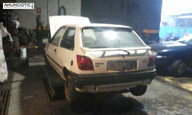 Mangueta del. izq. de ford fiesta