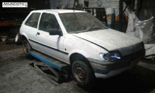 Mangueta del. izq. de ford fiesta