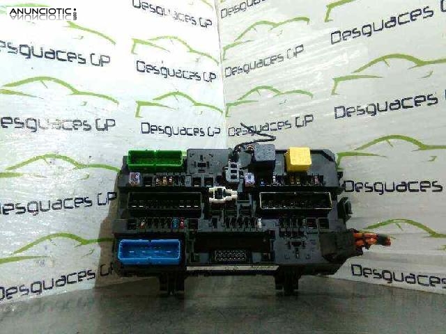 Caja fusibles 138837 de opel