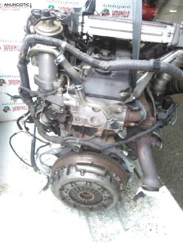 161118 motor toyota hilux double cab sol