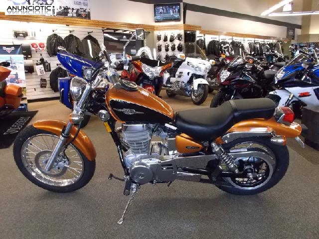 Suzuki Boulevard S40 