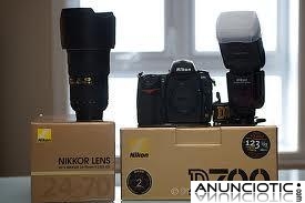 Nikon D700 12MP DSLR Camera