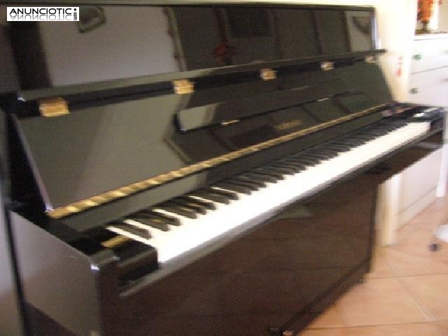 Regalo piano derecho yamaha