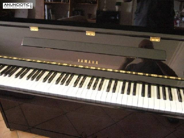 Regalo piano derecho yamaha