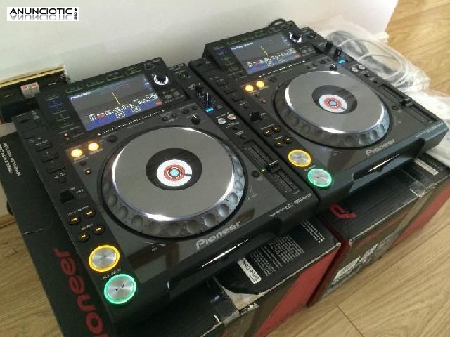 2 x PIONEER CDJ-2000 Nexus y 1 x DJM-2000 DJ Mixer Nexus por sólo 2.400 Eur