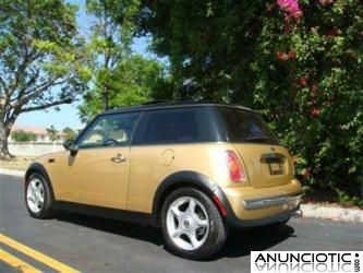 Mini Cooper Hatchback a 2600