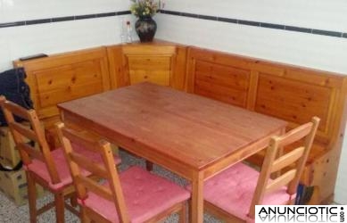 Vendo 2 mesas auxiliares y un banco de madera