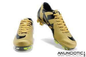 gros bon march¨¦ des chaussures de foot Nike, jouent baskets 