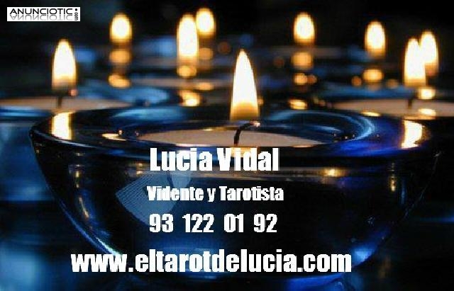 Vidente de nacimiento. tarotista clara y directa. LUCÍA