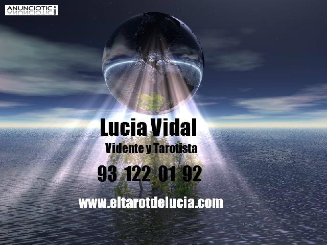 Vidente LUCIA VIDAL tarotista del amor española sin gabinete