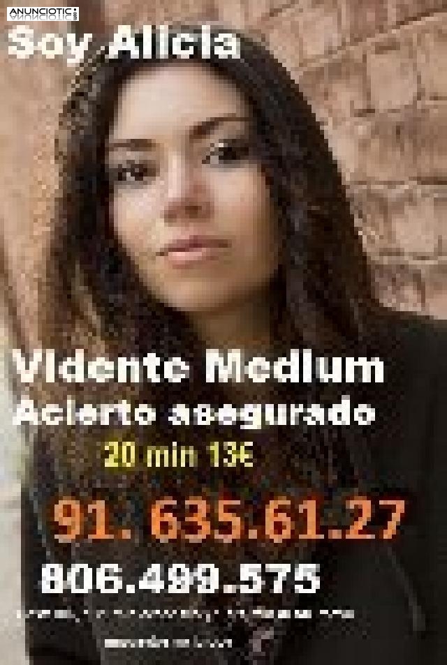 Alicia. Vidente y medium, acierto asegurado. 806 499 575