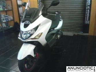 Scooter Marca:KYMCO Xciting (tipo Yamaja Tmax)Chollo