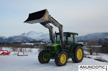 Tractor John Deere 5090R, ny Q36 laster