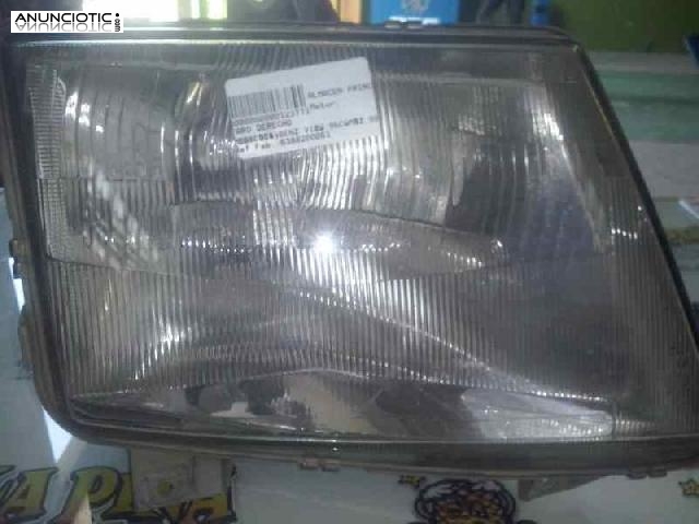 Faro derecho tipo 6388200061 de mercedes