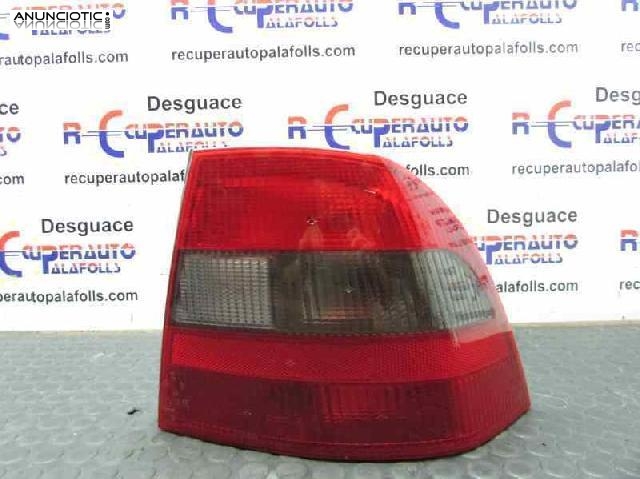 Piloto trasero 90568052 de opel